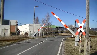Spoorwegovergang Veilsdorf (D) // Railroad crossing // Bahnübergang