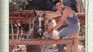 Olivia Newton-John - At Home On The Ranch Slideshow