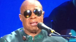 Stevie Wonder cries during tribute to John Lennon "Imagine"