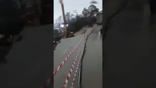 В Сочи оползень разрушил дорогу