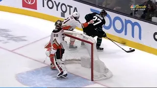 Melker Karlsson scores on John Gibson