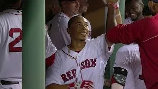 CHC@BOS: Betts makes his first Fenway hit a homer