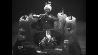 Операция «Кобра» (1960) - Заклинатель змей Гарун-баба