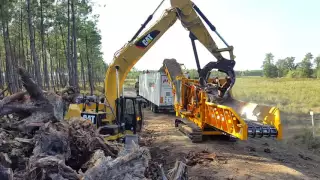 Broyage de souches CBI 5400/CATERPILLAR 324E