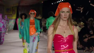 Versace - Spring/Summer 2022  - Milan Fashion Week