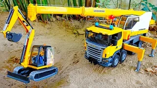 포크레인 구출하기 중장비 크레인 트럭 자동차 장난감 모래놀이 Excavator Rescue Crane Car Toy Video for Kids