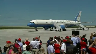 WATCH | President Trump arrives in Northeast Ohio
