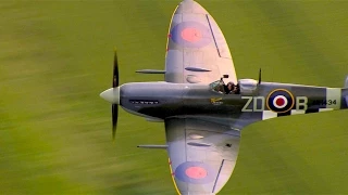 Flying historic WWII Spitfire plane - Red Bull Air Race Ascot 2014