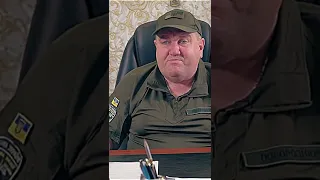 Олександр Поворознюк Макрон, він же принижує не тільки президента