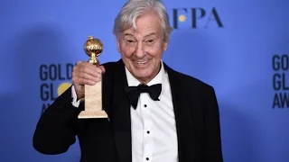 Paul Verhoeven Thanks HFPA, ‘Elle’ Wins Foreign Language Golden Globe│elle movie│elle fanning