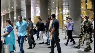 Salman Khan back in Mumbai with Heavy Security, Spotted at Mumbai Airport