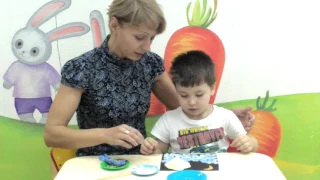 Детский сад "Подсолнух" г.Томск Нетрадиционная форма рисования с использованием капустного листа.