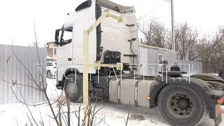 Стоянку для большегрузов организовали посреди посёлка Неклюдово