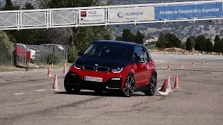 BMW i3s 2018 - Maniobra de esquiva (moose test) y eslalon | km77.com