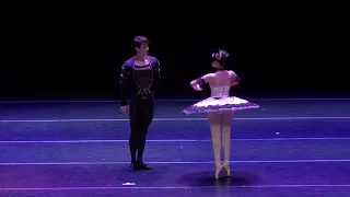 Giulia Domingues e Paulinho - Formatura do ballet Adriana Assaf. - Carnaval em Veneza