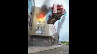 Flying Fire Brigade 🔥😱 | Chinese Concept | Viral Video - Gadgetsly