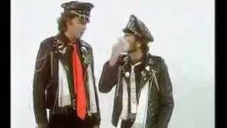 Kenny Everett & David Essex - "Sardines"