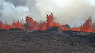 Islanda: le immagini della nuova eruzione vulcanica, migliaia le persone evacuate