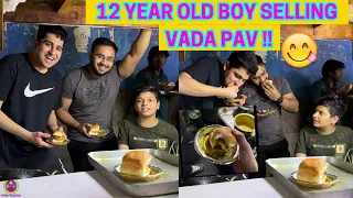 12 YEAR OLD BOY SELLING VADA PAV - VIRAL VADA PAV !! 😍😍😍