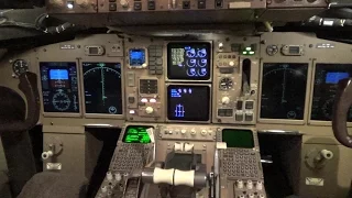 Boeing 757 Flight Deck Visit : Icelandair Boeing 757-200 at Keflavik Airport (Full HD)