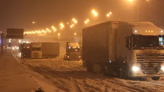 ДОРОЖНИКИ ВЫ ГДЕ?😡/СИЛЬНЫЙ СНЕГОПАД НА ТРАССЕ/ДТП #гололёд #снегопад