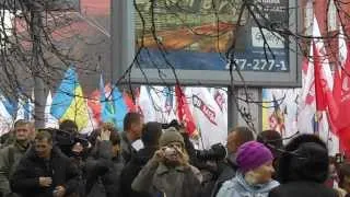 Киев 24 ноября 2013 год. Провокаторы в колонне.