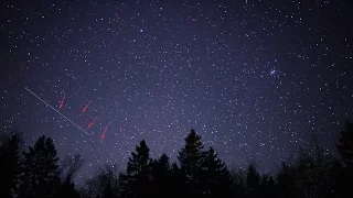 Satellites visible in night sky time-lapse?