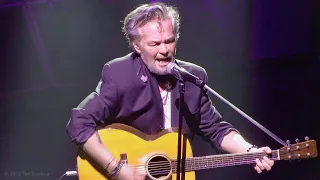 John Mellencamp stops Jack & Diane to school the audience on songwriting, live in San Francisco (4K)