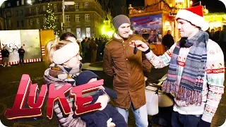 Weihnachtsmann mit heißem Schlitten | LUKE! Das Jahr und ich