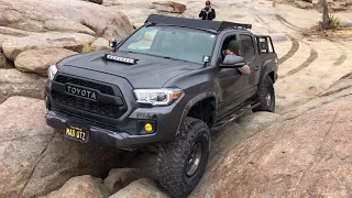 Toyota Tacoma and Jeep JL Off Road at Cougar Buttes