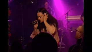 Aura Dione - Friends | Live in Berlin Feb 2018