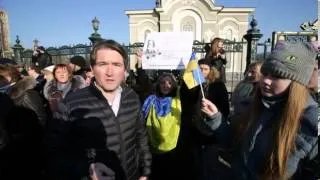 Ukraine crisis: Vitali Klitschko kept away from Donetsk by pro-Russian protesters