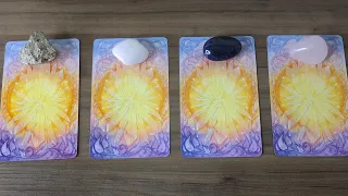 Qual energia está VIBRANDO em relação a mim hoje? Escolha uma carta e descubra no TAROT