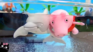 Peppa Pig Nada con los Delfines en la Piscina del Acuario de Playmobil - Juguetes Playmobil