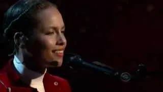 Alicia Keys -- Girl On Fire & New Day (People's Choice Awards 2013)