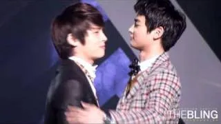 [fancam] 101127 SHINee / SM the Ballad jonghyun hugs with minho @ MC