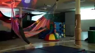 Rhythmic Coordination with Bungee in Hammock Swing