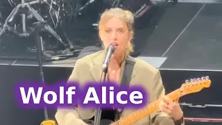 Wolf Alice - Smile - live at TivoliVredenburg 2022