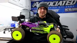 Team Associated 1:8 RC8T4E Electric Truck Racing - Spencer Rivkin