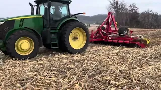 Pottinger Terradisc 6001T with rubber packer roller