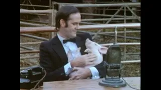 The Man who Contradicts People - Monty Python's Flying Circus - S02E09