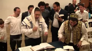 Authentic orthodox Jewish Shabbat service (filmed before sundown) Happy Minyan, L.A. (111)