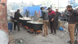 Charities cooking for large numbers of displaced people in Gaza