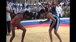 Pakistani pehlwan Kafeel wrestler gold medel all Pakistan devisions.Dasi kushti Pakistan culture