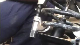 Replacing Front Shock Absorber of Toyota Hilux 2007 | Mekanikong Kolokoy