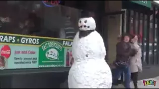 SCARY SNOWMAN PRANK