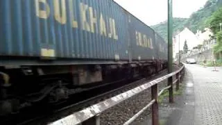 DLC/Crossrail 185 573 mit Bulkhaul-Zug in St. Goar mit Pfiff