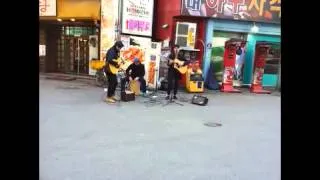 Busking - Maroon5 - Sunday Morning - Cover