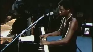 Nina Simone - I Wish I Knew How It Would Feel To Be Free (Montreux 1976)
