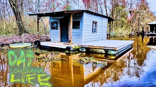 Houseboat Getaway! The SWAMP Comes Alive at Night! (Catch and Cook)